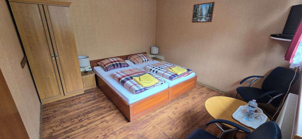 Comfort Double Room, 2 Twin Beds photo 2