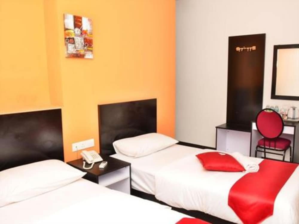 Deluxe Twin Room photo 2