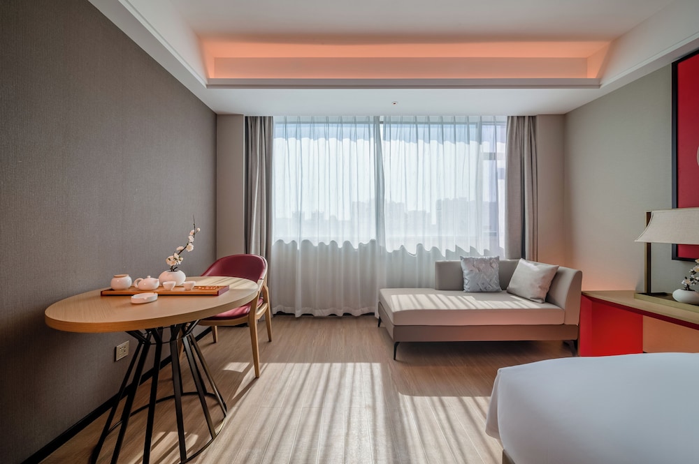 Superior Single Room, City View photo 2
