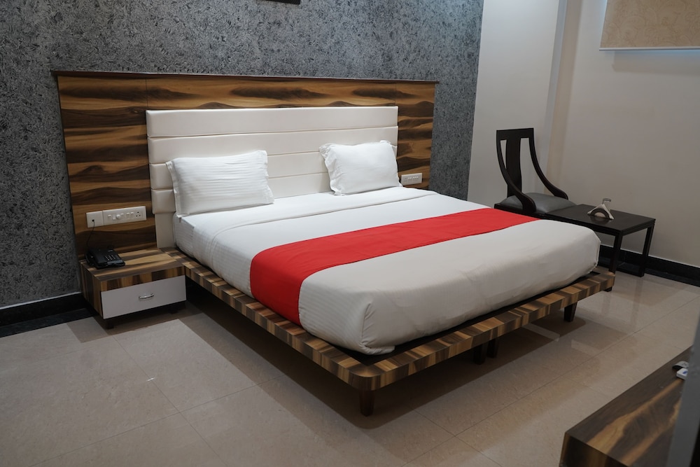 Deluxe Room - Photo 1