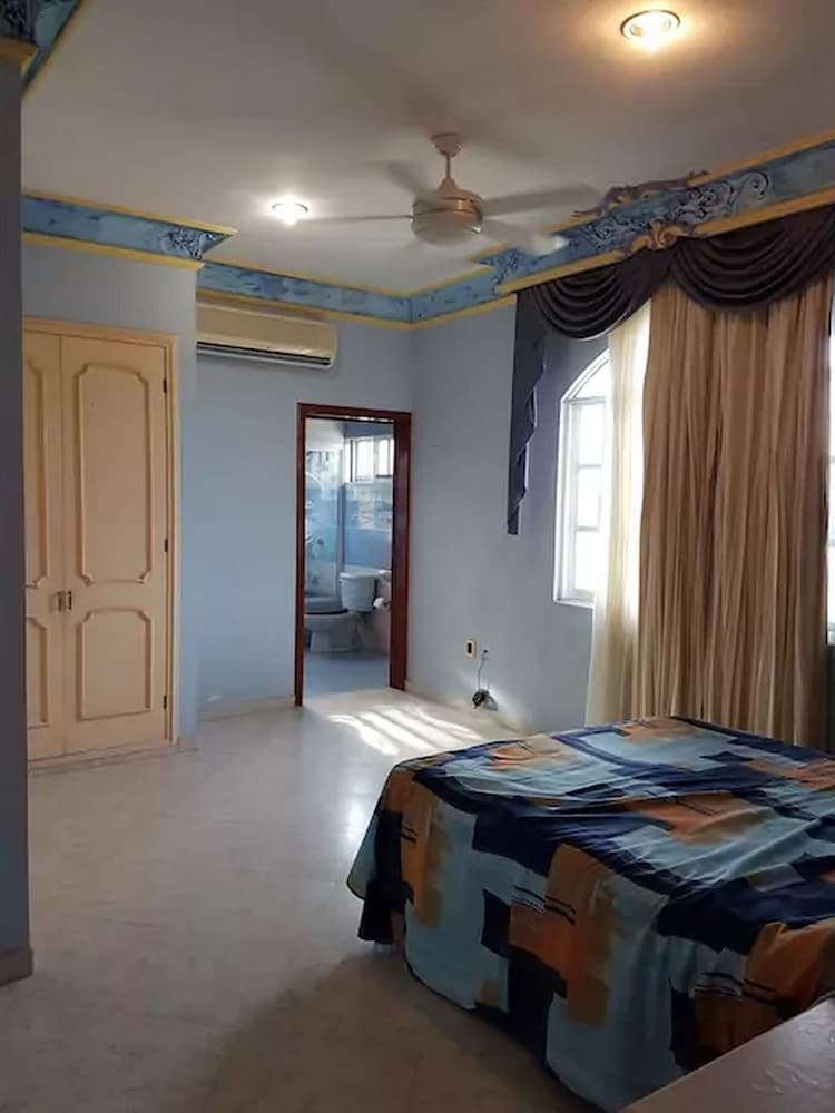 Family Townhome, 4 Bedrooms