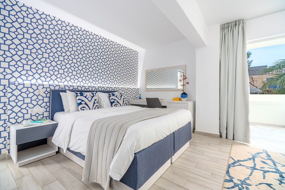Family Suite, Partial Sea View photo 2