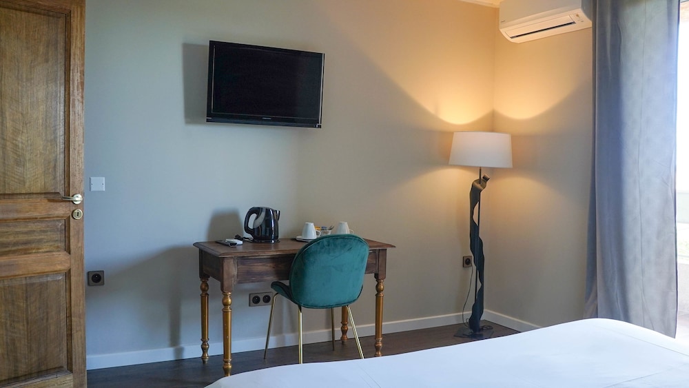 Double Room - Photo 5
