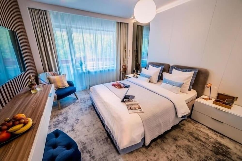 Refurbished Double Room With Balcony photo 1