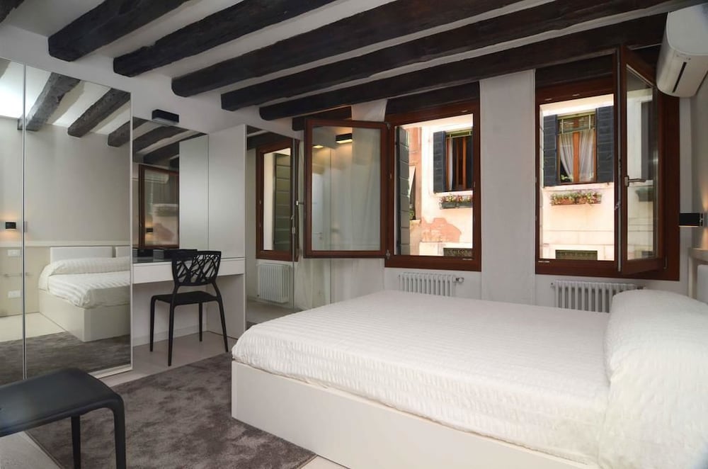 Design Apartment, Multiple Beds, Kitchen photo 3