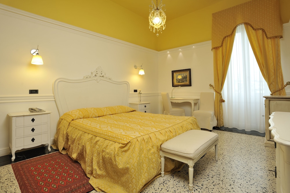 Double Room, Partial Sea View