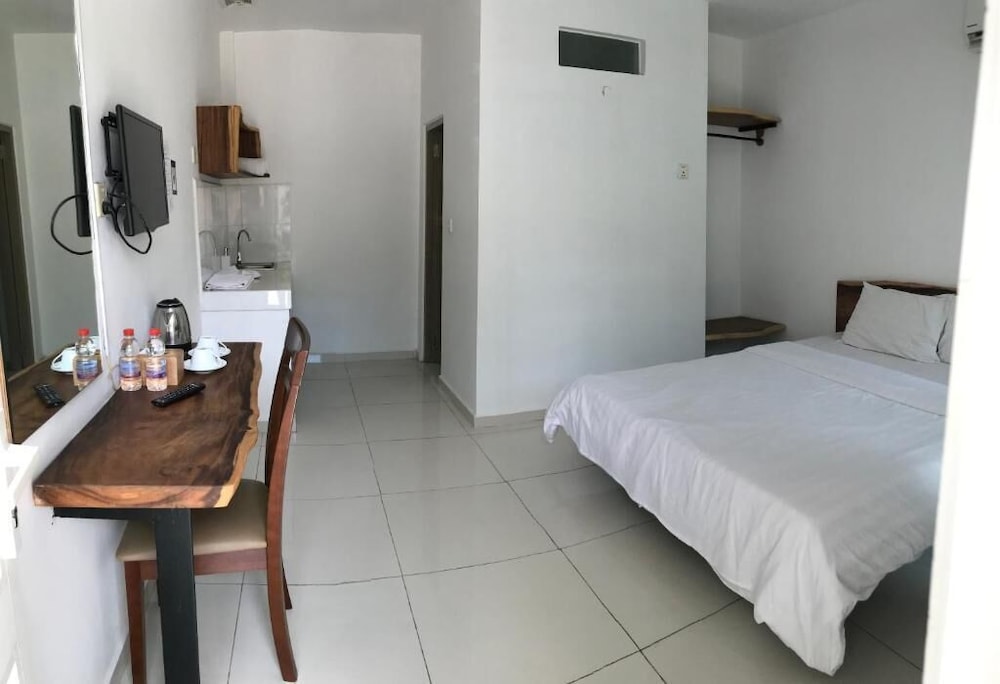 Standard Double Room - Photo 10
