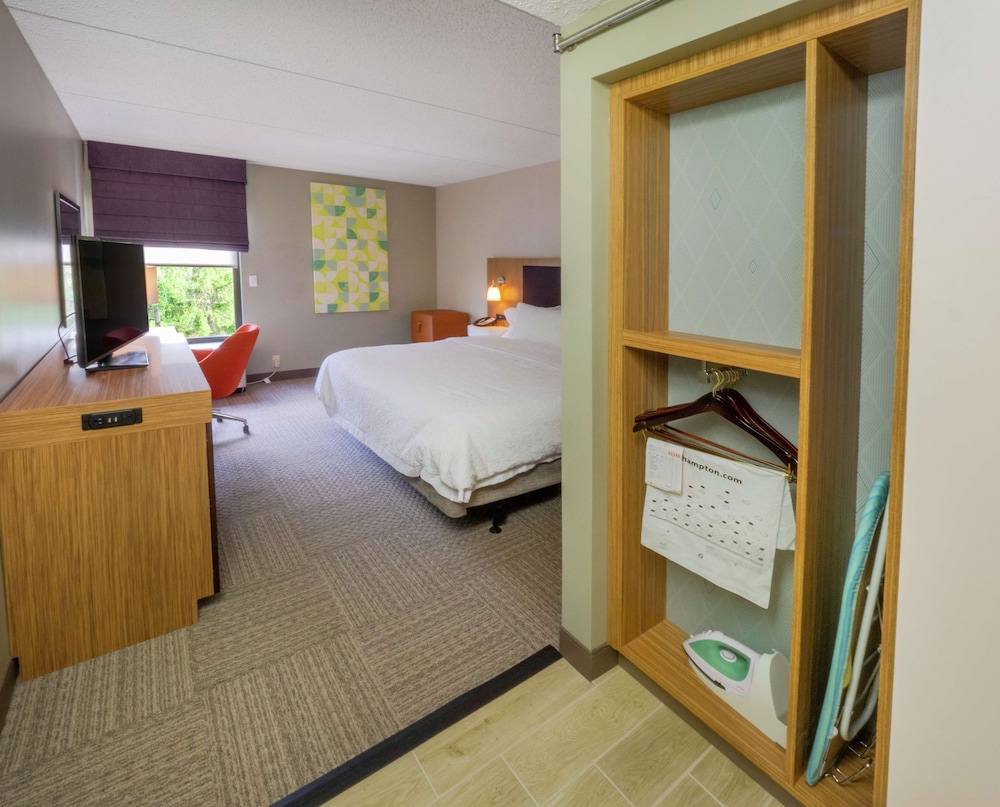Room, 1 King Bed, Accessible - Photo 3