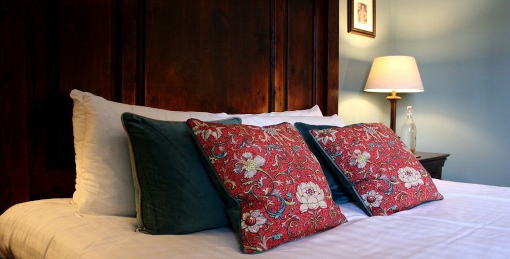 King Room with Bath photo 3