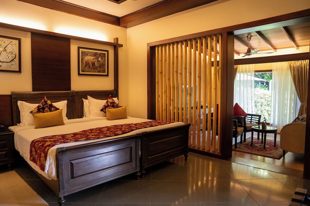 Corbett Den Suite