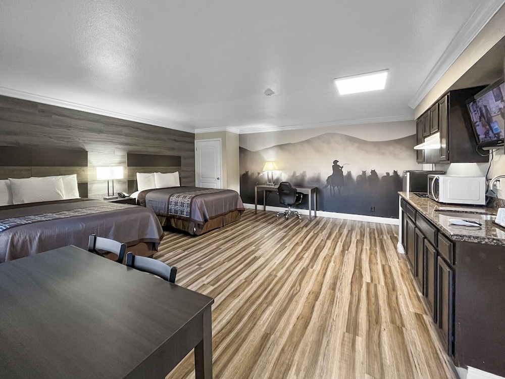 Standard Room, 2 Queen Beds, Kitchen photo 1