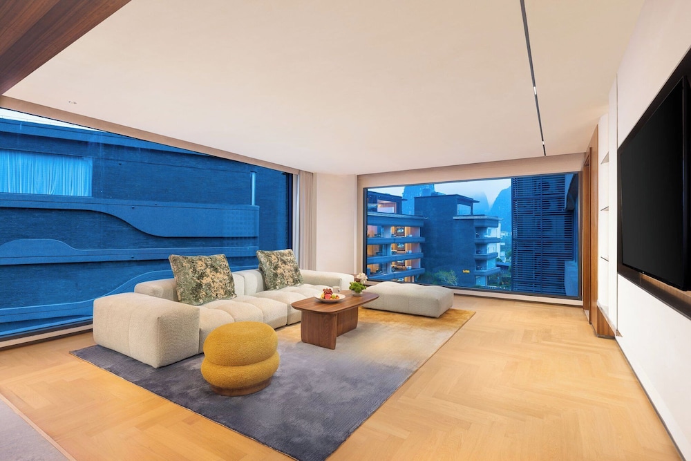 Suite, 1 Bedroom, Balcony