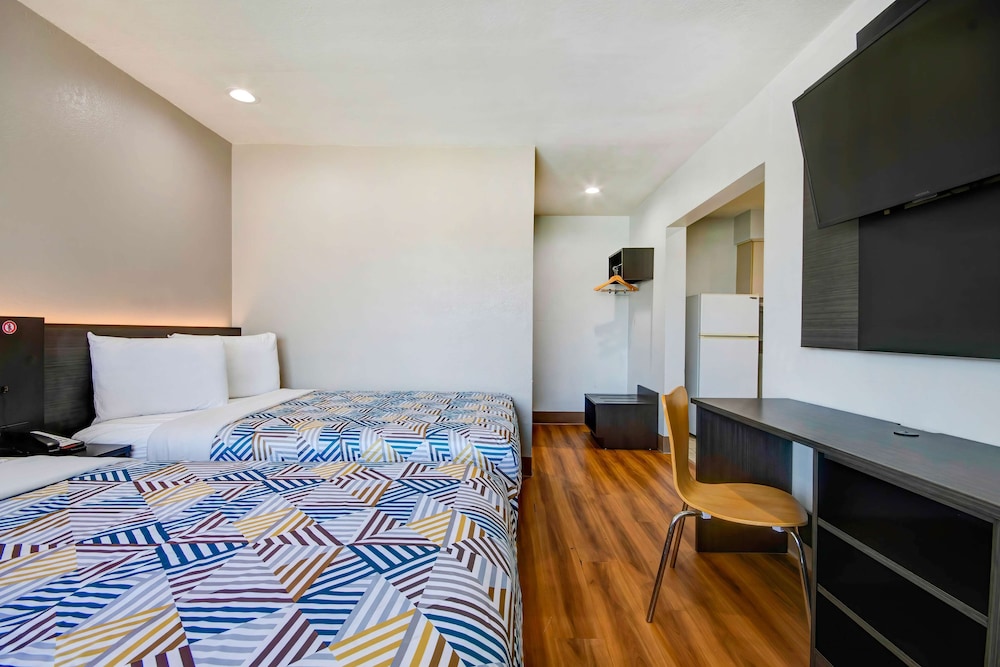 Deluxe Room, 2 Double Beds, Non Smoking, Kitchenette photo 2