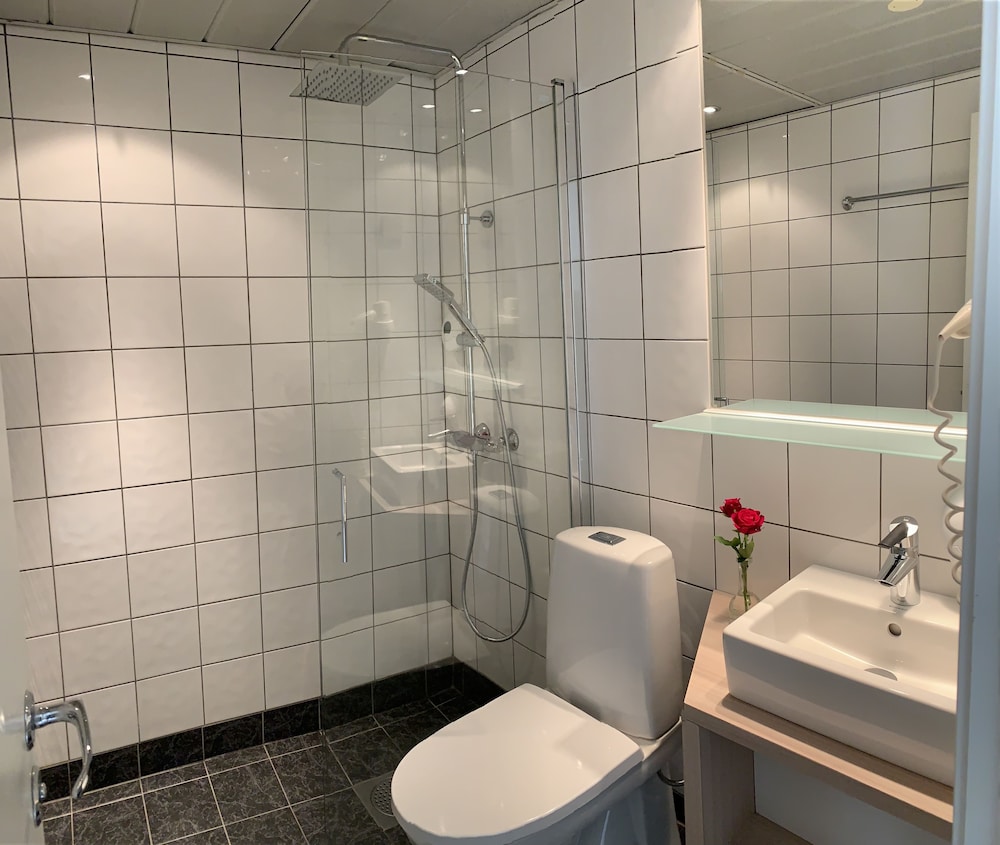 Double Room, River View - Photo 2