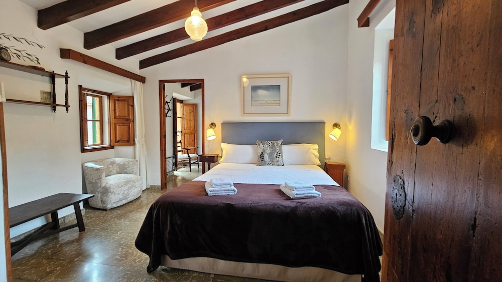 Habitación Triple Familiar, Vista al Jardín (2 Adultos + 1 Niño)