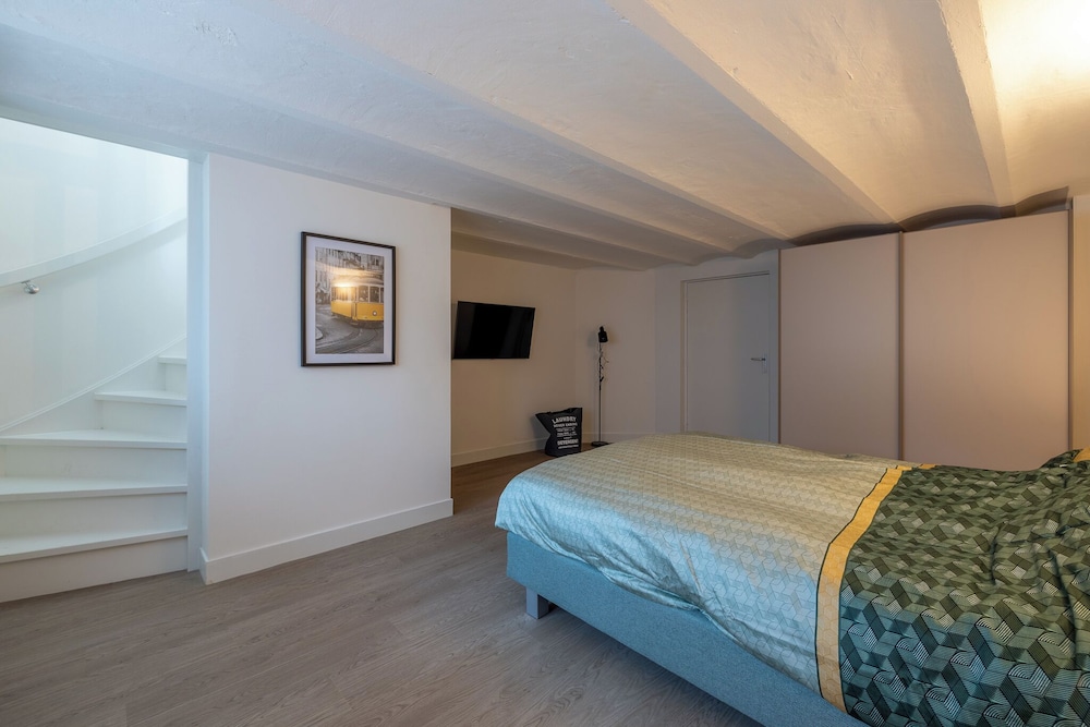 Deluxe Apartment, City View photo 2