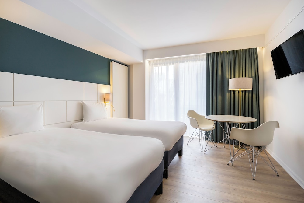 Standard Twin Room - Photo 1