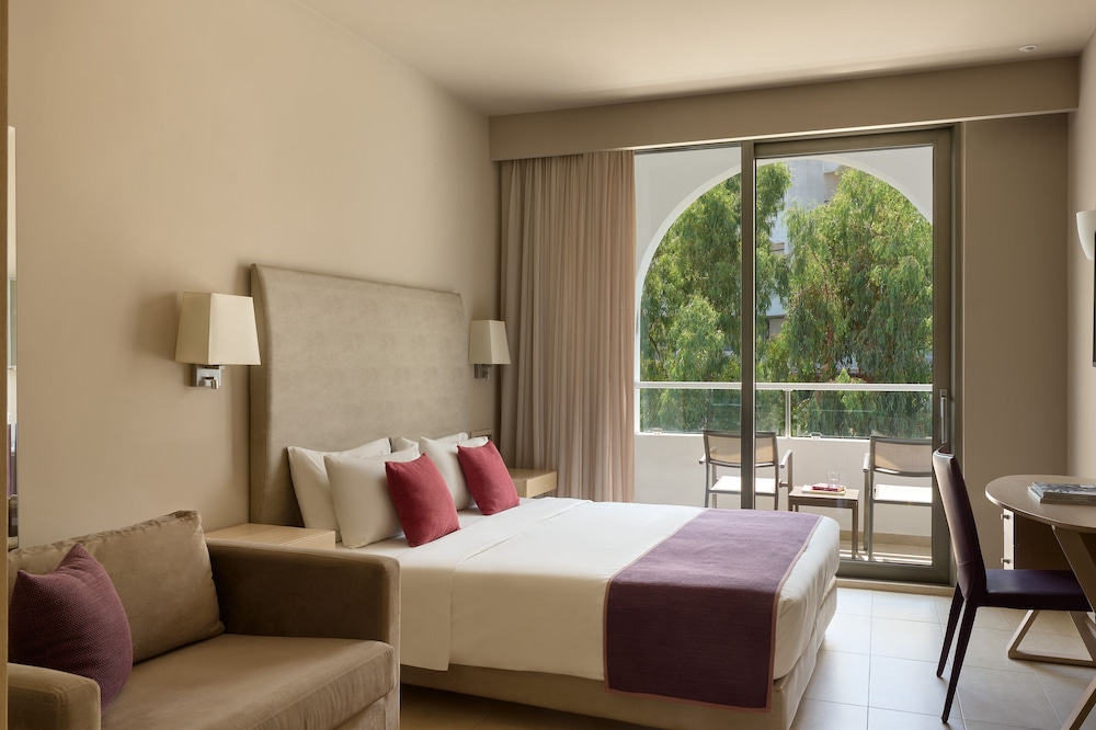 Double Room Inland View for 3 - Photo 1