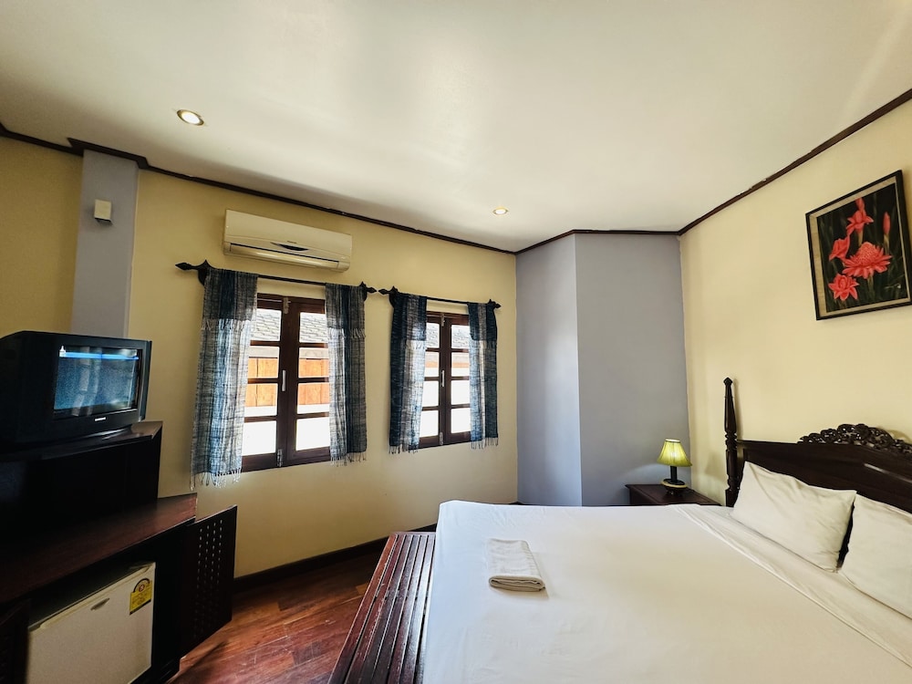 Deluxe Double Room - Photo 17