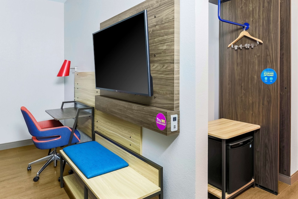 Room, 2 Queen Beds, Accessible (Hearing) - Photo 2