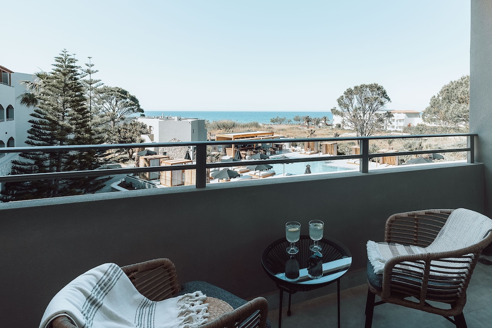Superior Double or Twin Room, Sea View