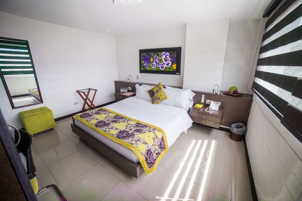 Standard Double Room - Photo 5