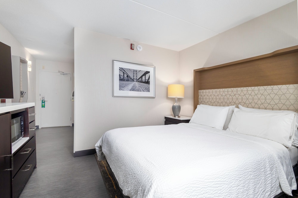 Standard Room, 1 Queen Bed, Accessible (Mobility, Accessible Tub) - Photo 3