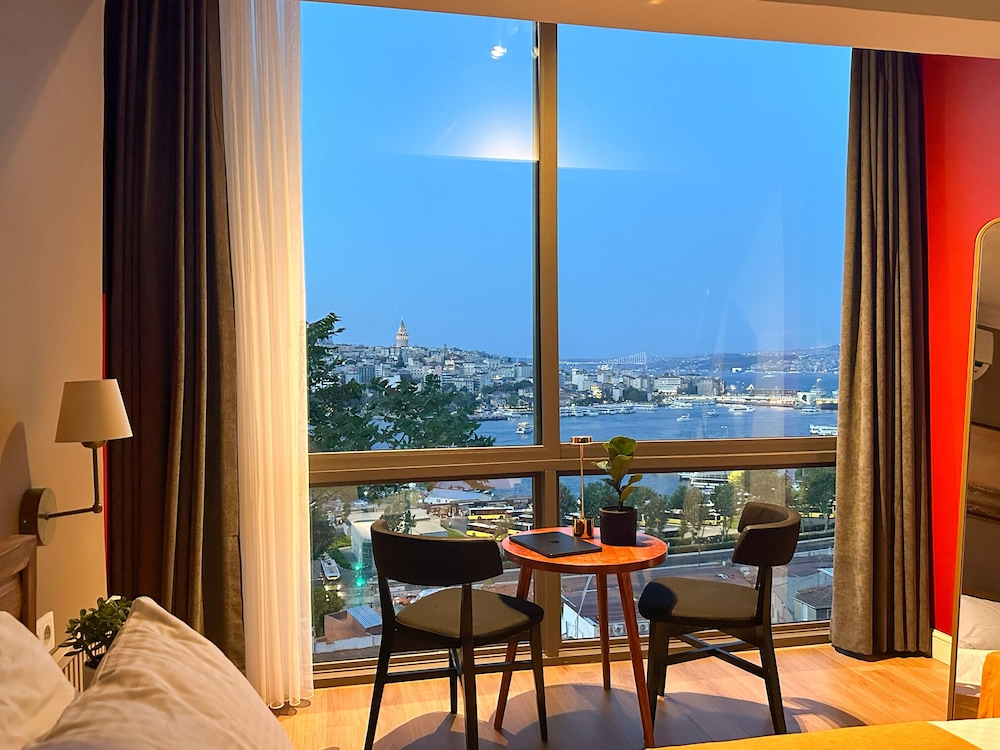 Deluxe Double Room, Private Bathroom, Sea Facing photo 2