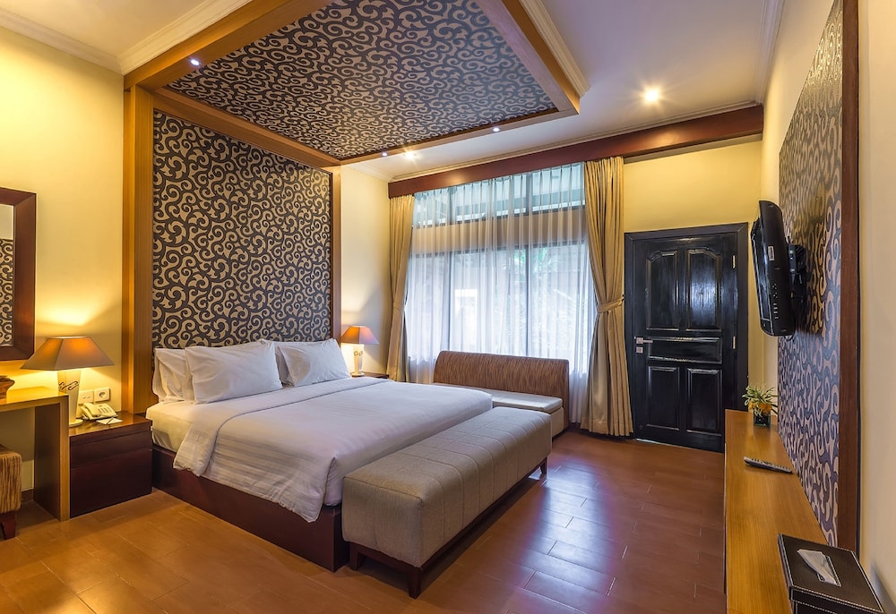 Superior Room, Bathtub, Garden View photo 3
