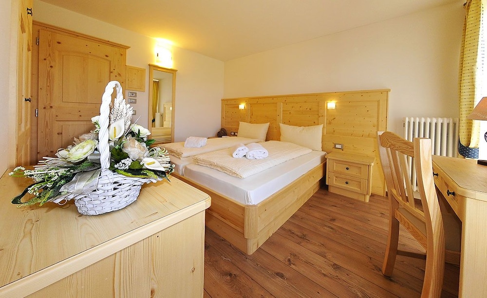 Double Or Twin Room, Mountain View photo 1