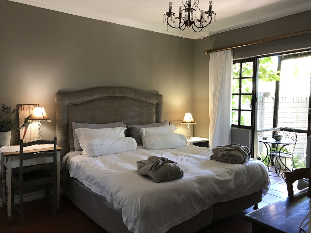 Comfort Apartment photo 1