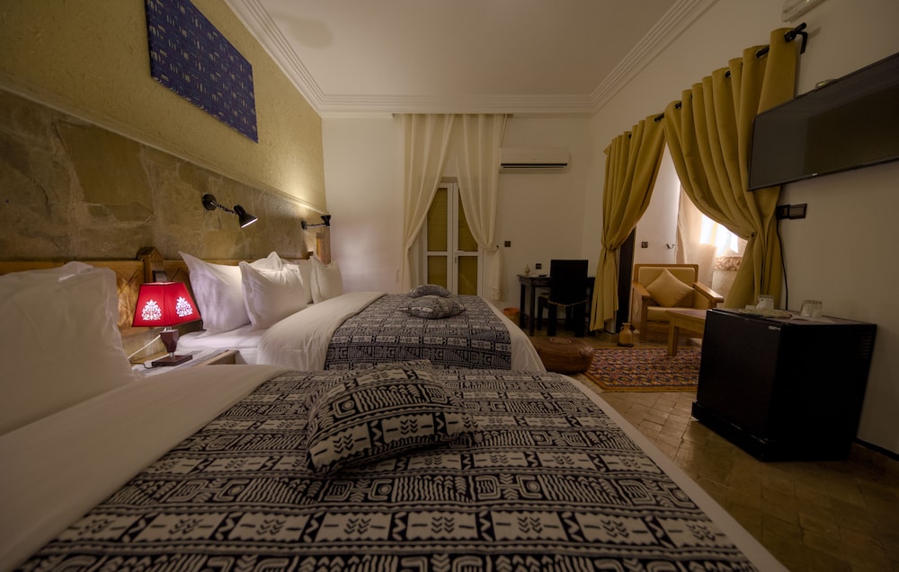 Superior Triple Room, Balcony (Justice) photo 2