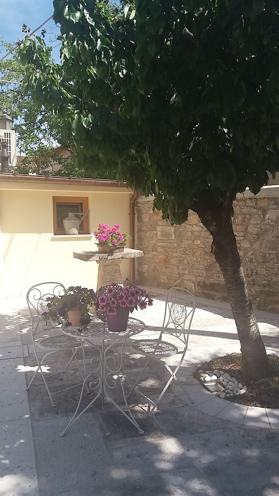 Family Room, Courtyard View (Armonia) photo 2