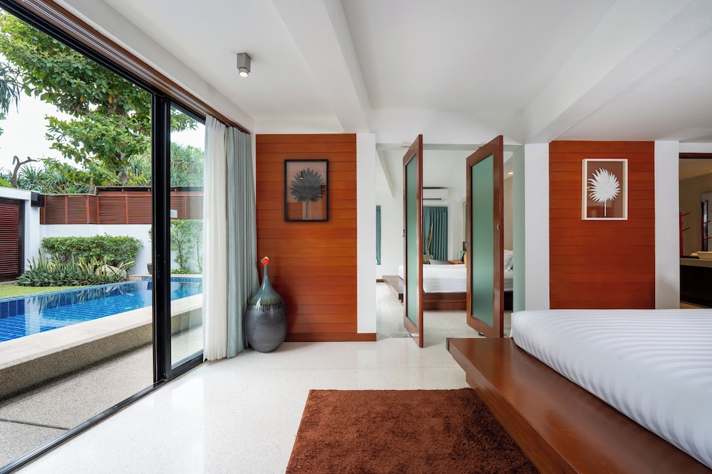 Beachfront Grand Pool Villa - Free Daily Minibar - Photo 1