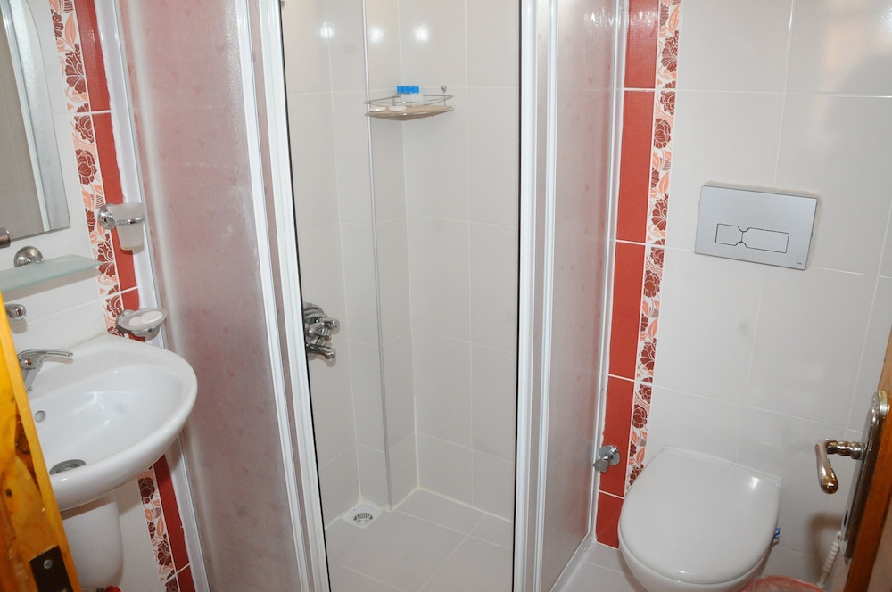 Standard Double Room Single Use photo 3