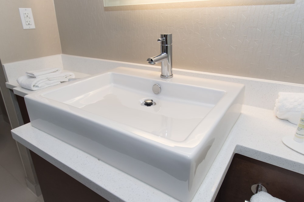 Studio Suite, Multiple Beds - Photo 7