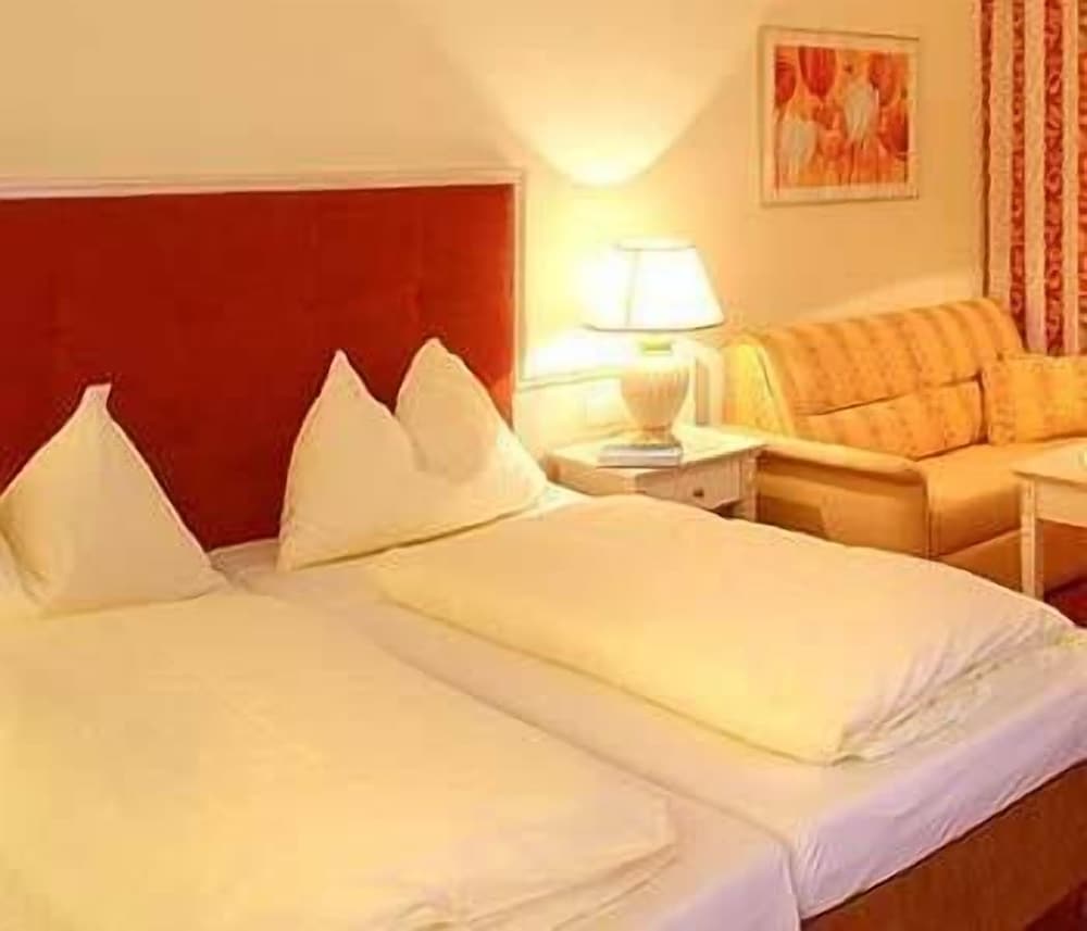 Deluxe Double Room, 1 Double Bed, Garden View photo 2