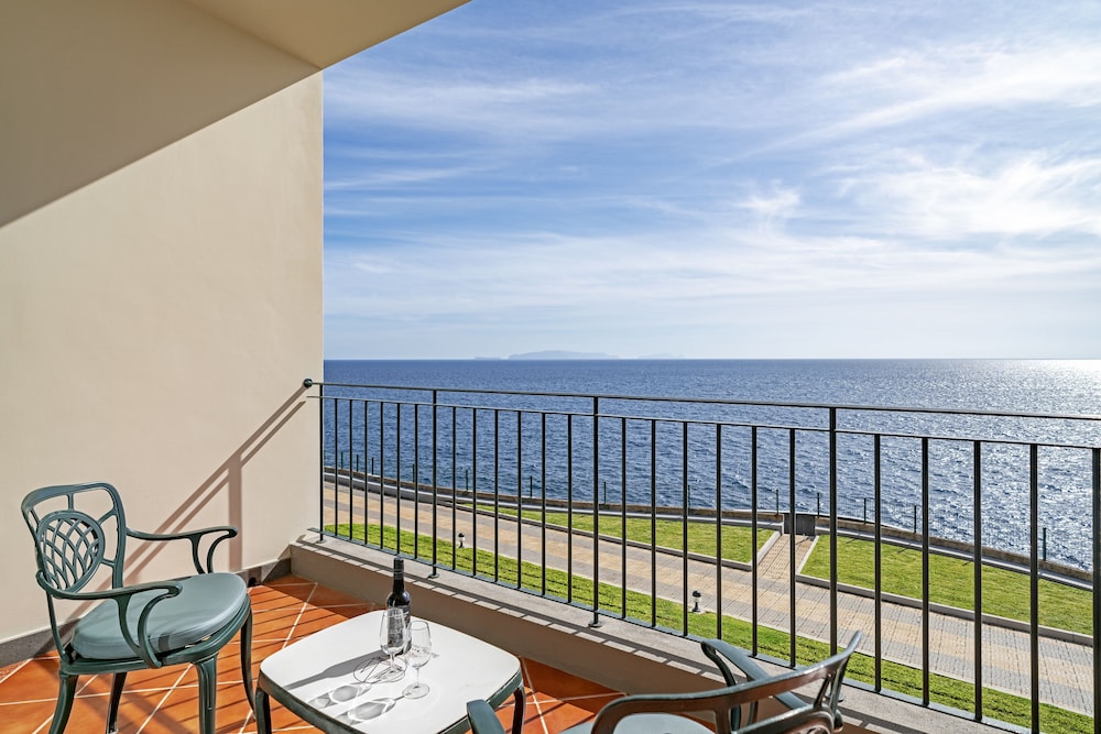 Premium Sea View with Balcony - Photo 5