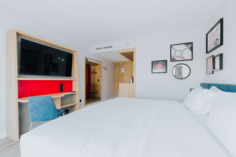 Superior Room, 1 King Bed - Photo 2