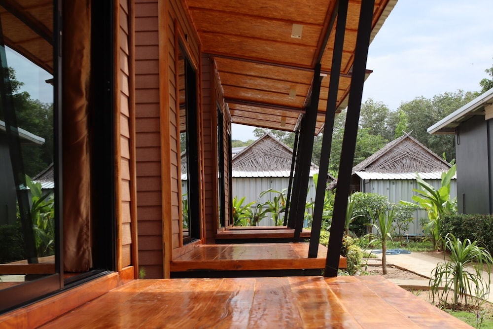Superior Bungalow photo 2