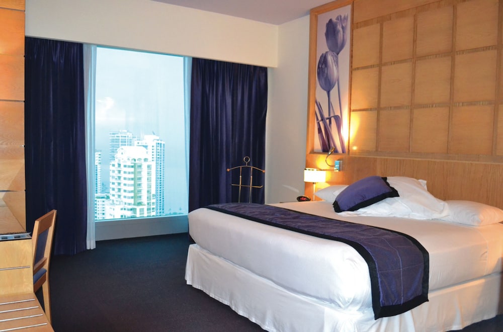 Suite - Photo 8