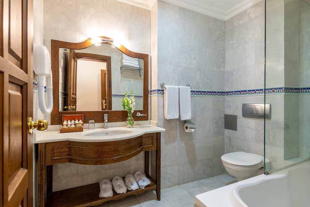 Deluxe Quadruple Room photo 2