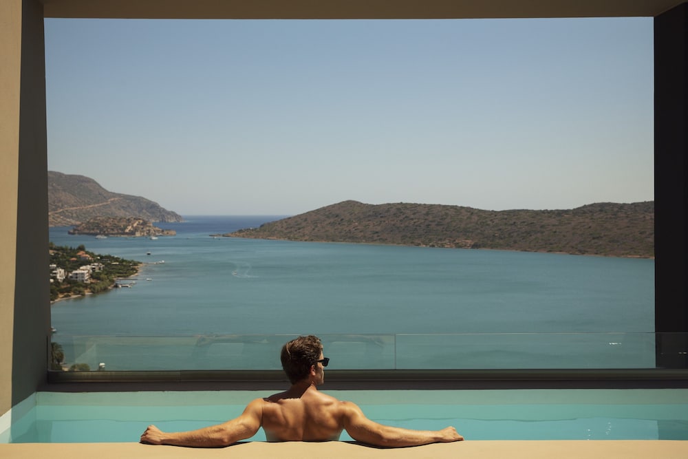 Junior Suite (Sapphire Zen Suite with private pool) thumbnail 5