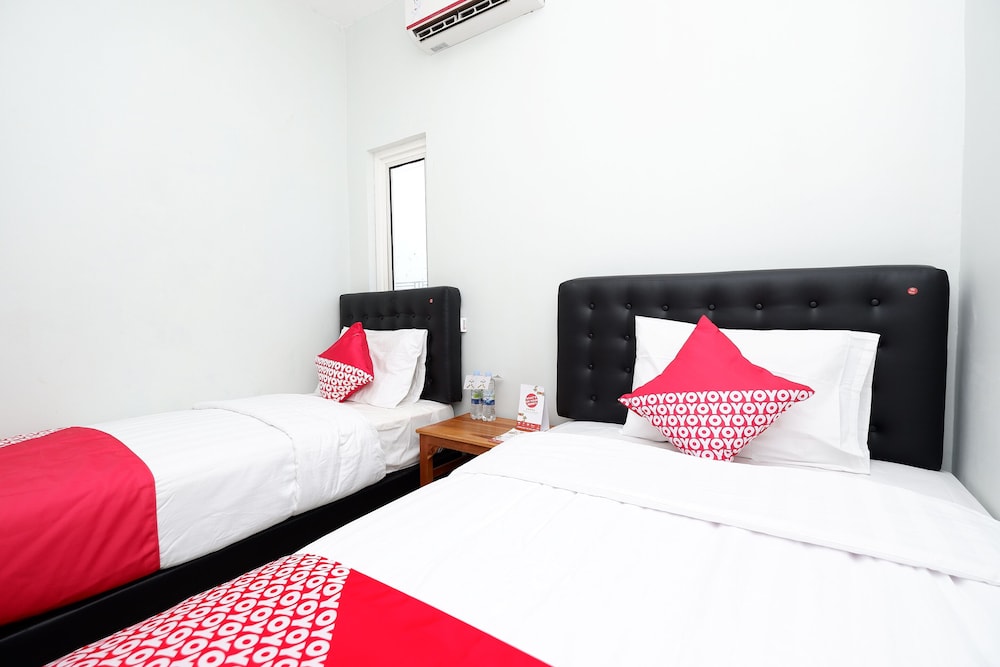 Standard Twin Room - Photo 1