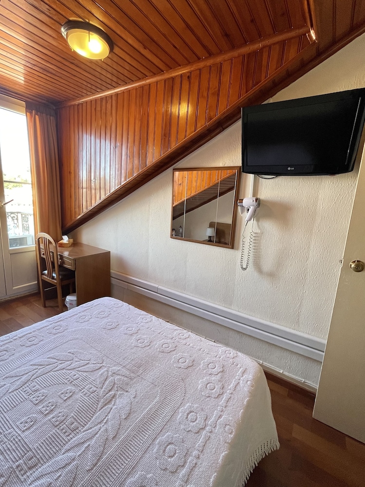 Basic Double Room photo 1