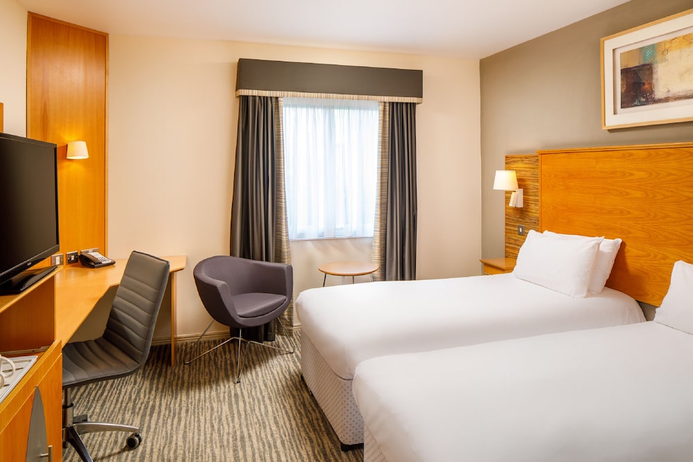 Standard Room, 2 Twin Beds, Accessible - Photo 5