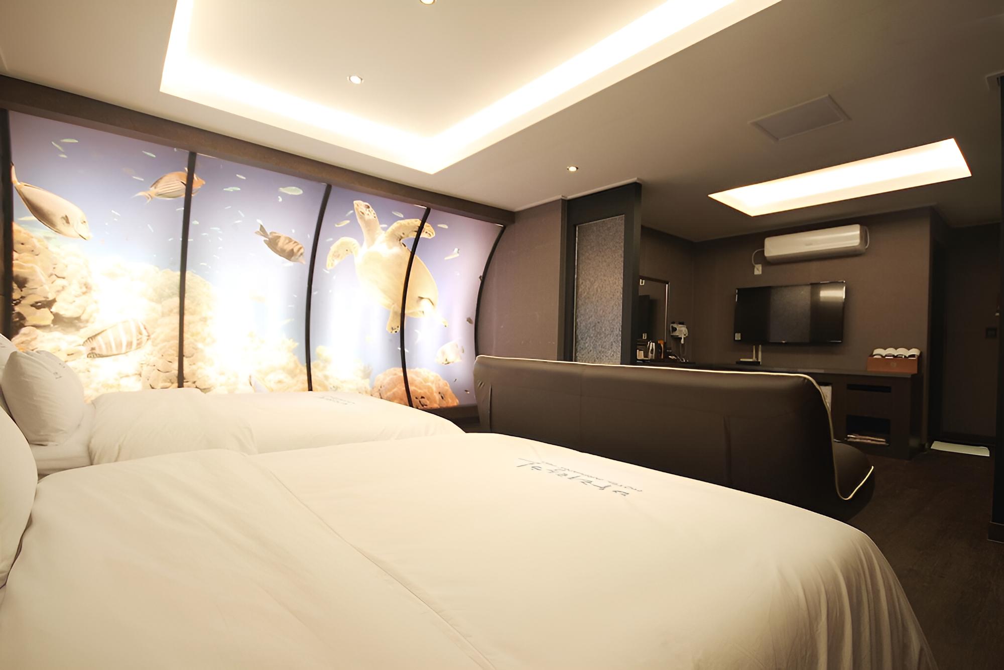 Room (Special Room) - Photo 12
