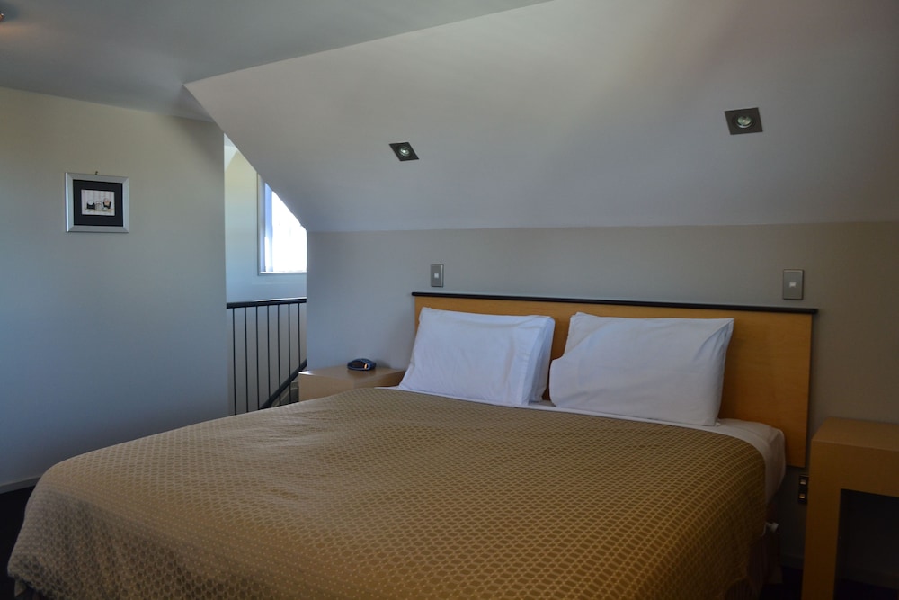 Standard Suite, 1 Bedroom, Non Smoking, Kitchenette (Queen Bed) photo 1
