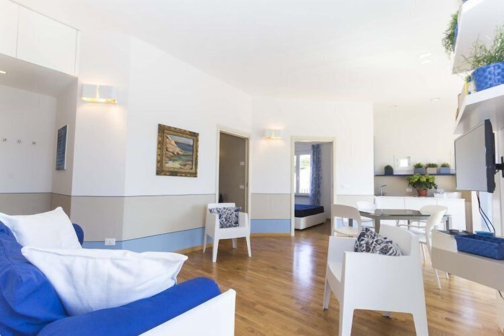 Apartment, 1 Bedroom, Balcony, Sea View photo 2