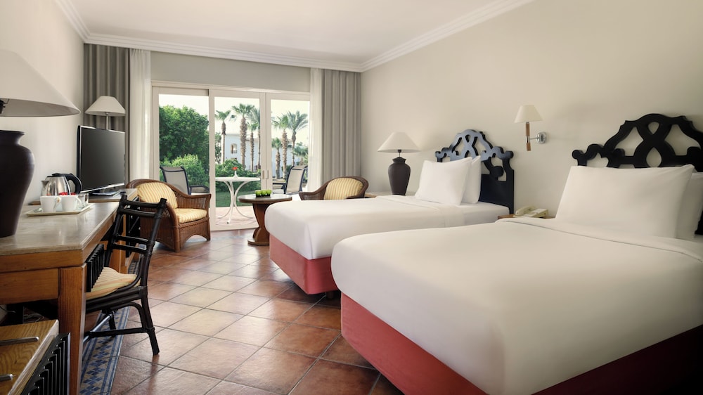 Superior Room, Garden View (Queen or Twin) - Photo 3